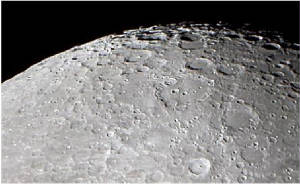derouin-moon060404.jpg